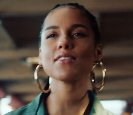 Underdog – Alicia Keys Underdog - Alicia Keys