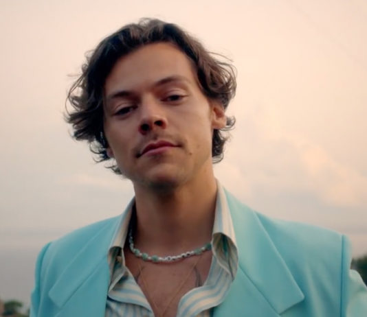 Golden – Harry Styles Golden - Harry Styles (Official Video)