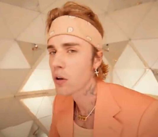 Peaches - Justin Bieber ft. Daniel Caesar, Giveon