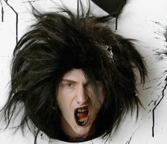 Papercuts – Machine Gun Kelly Feat. Travis Barker Papercuts - Machine Gun Kelly Feat. Travis Barker