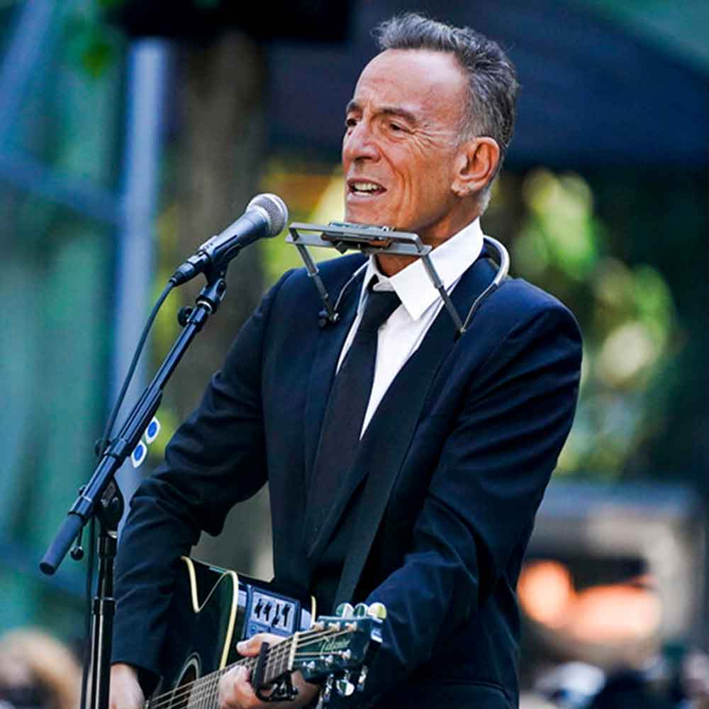 Bruce Springsteen delivers emotional performance during 9/11 memorial