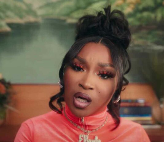 Throw A Lil Mo (Do It) – Erica Banks Throw A Lil Mo (Do It) - Erica Banks